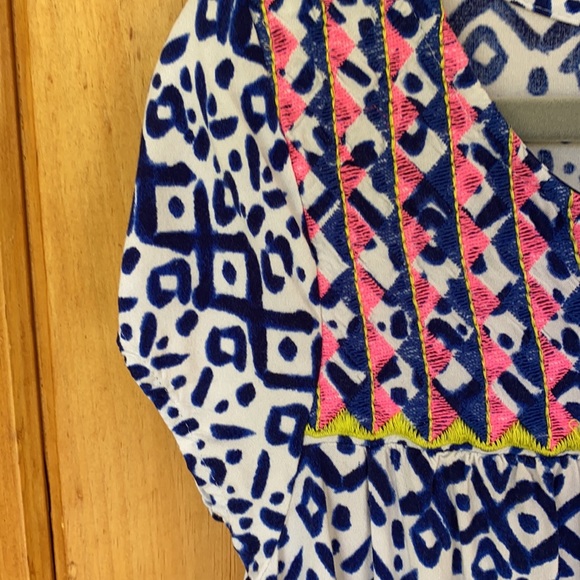 Pretty Embroidered Top - Picture 4 of 8